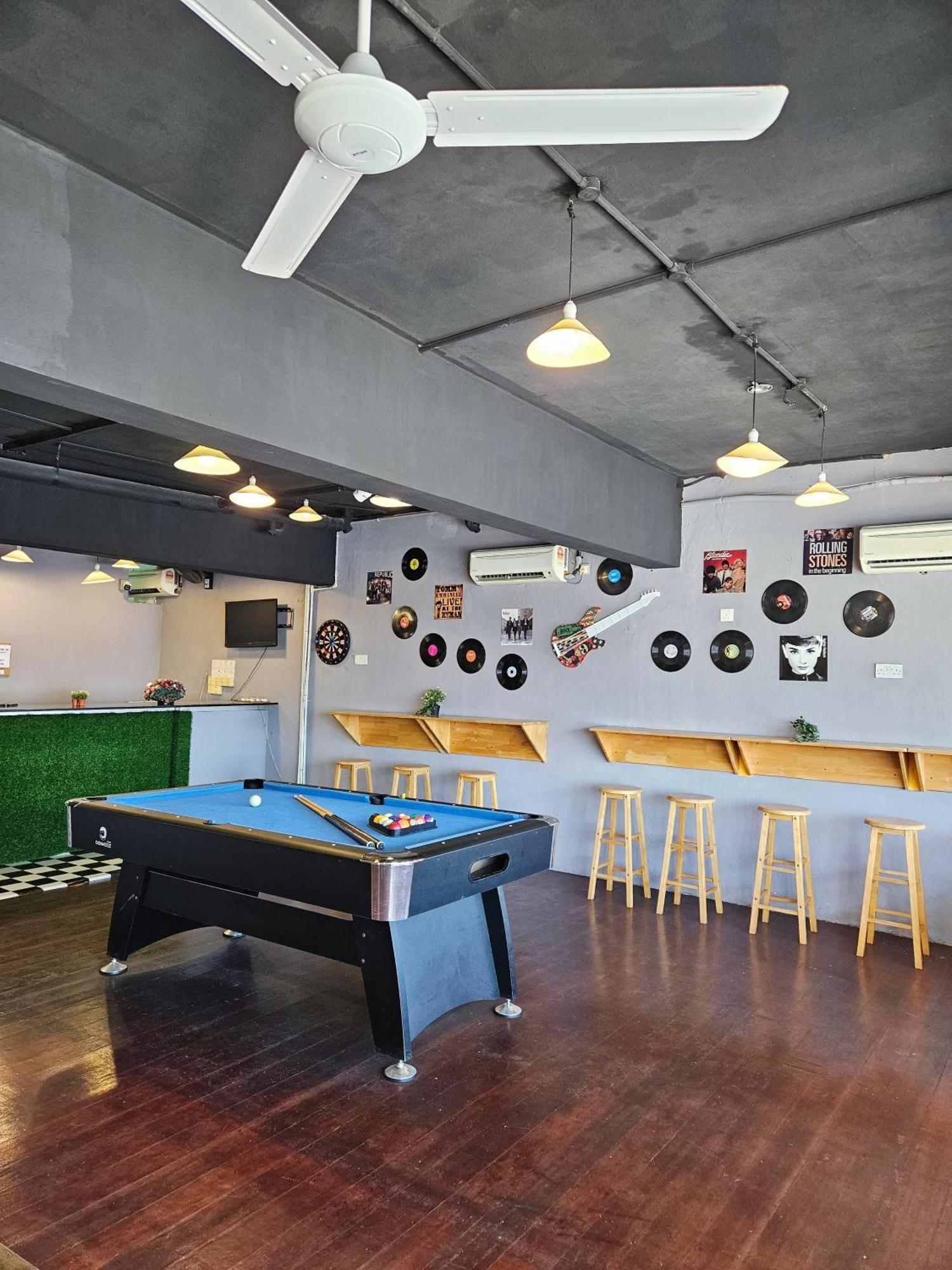 The 60 Hostel *