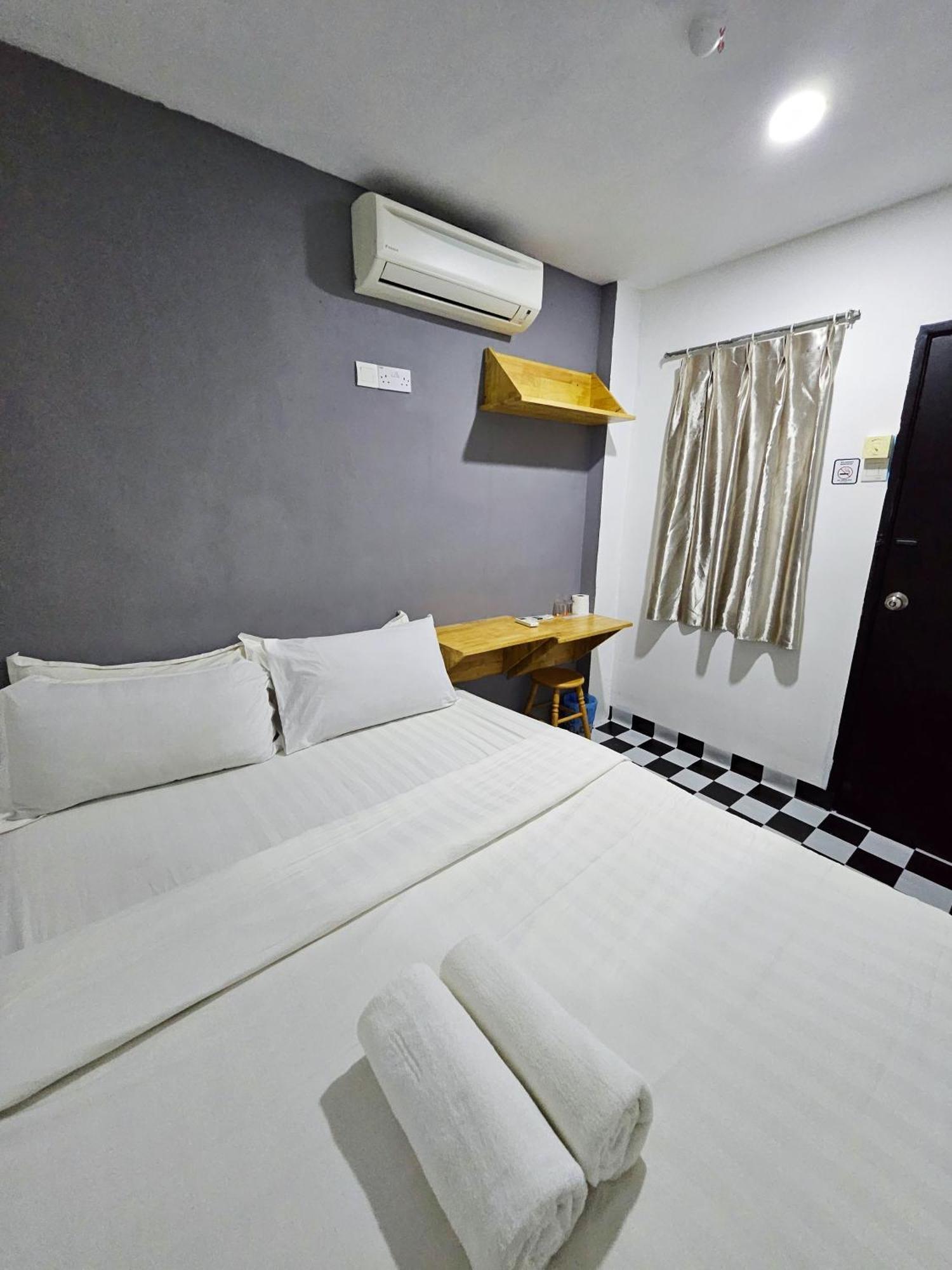 The 60 * George Town