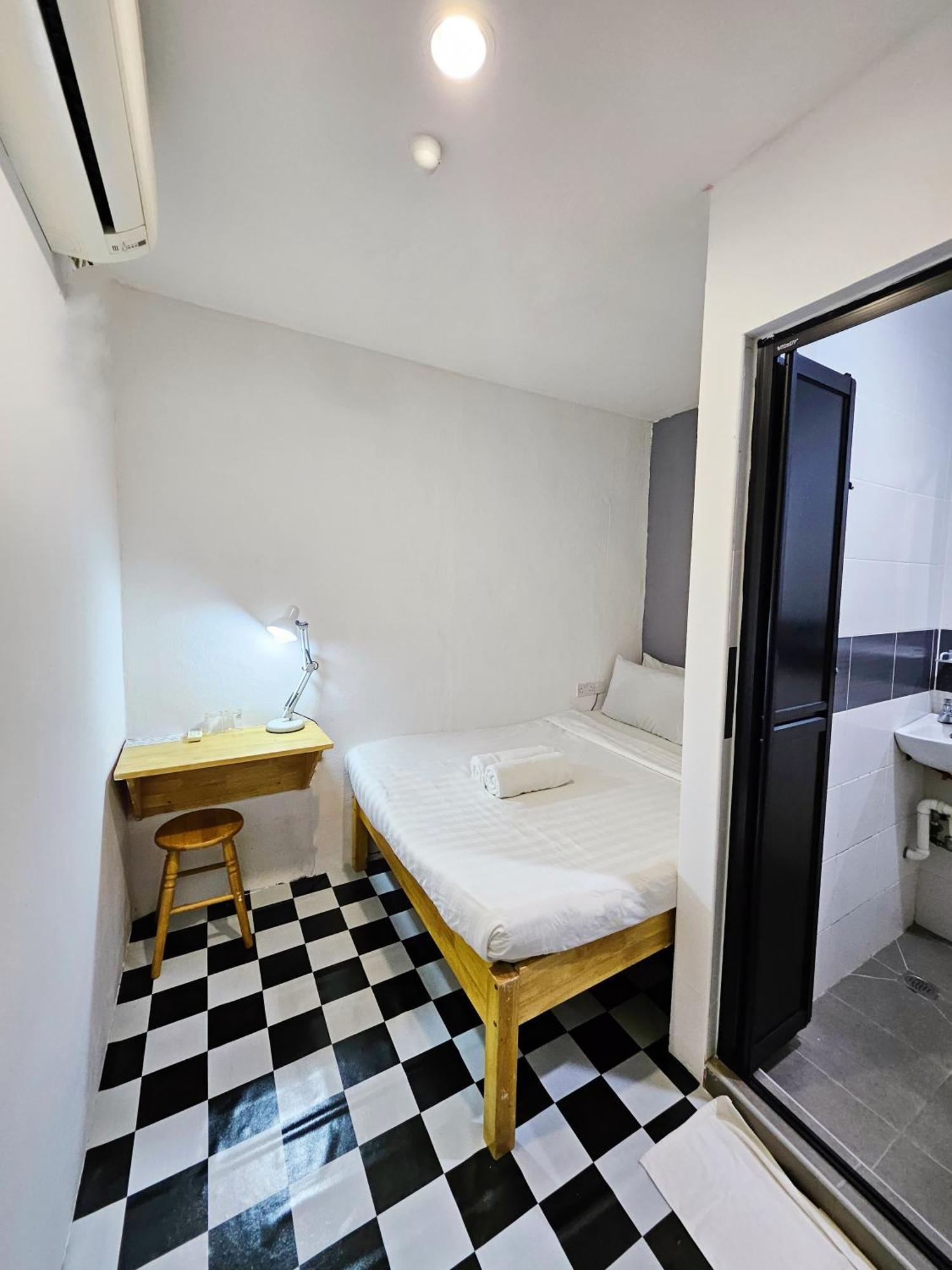 The 60 * George Town