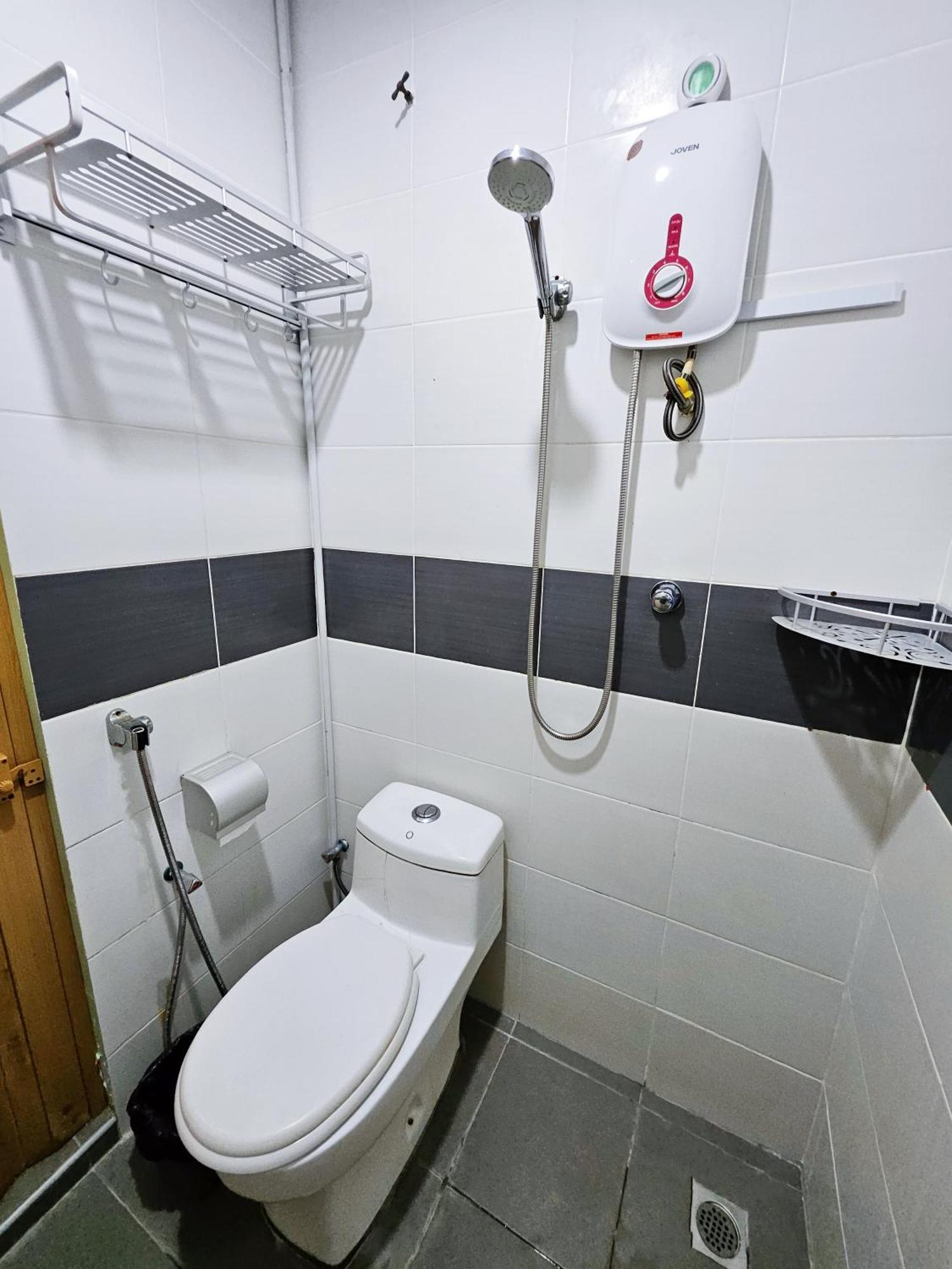The 60 Hostel